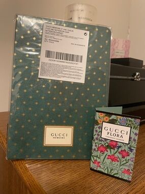 Gucci Green Notebook with Gold Star Motif and sample